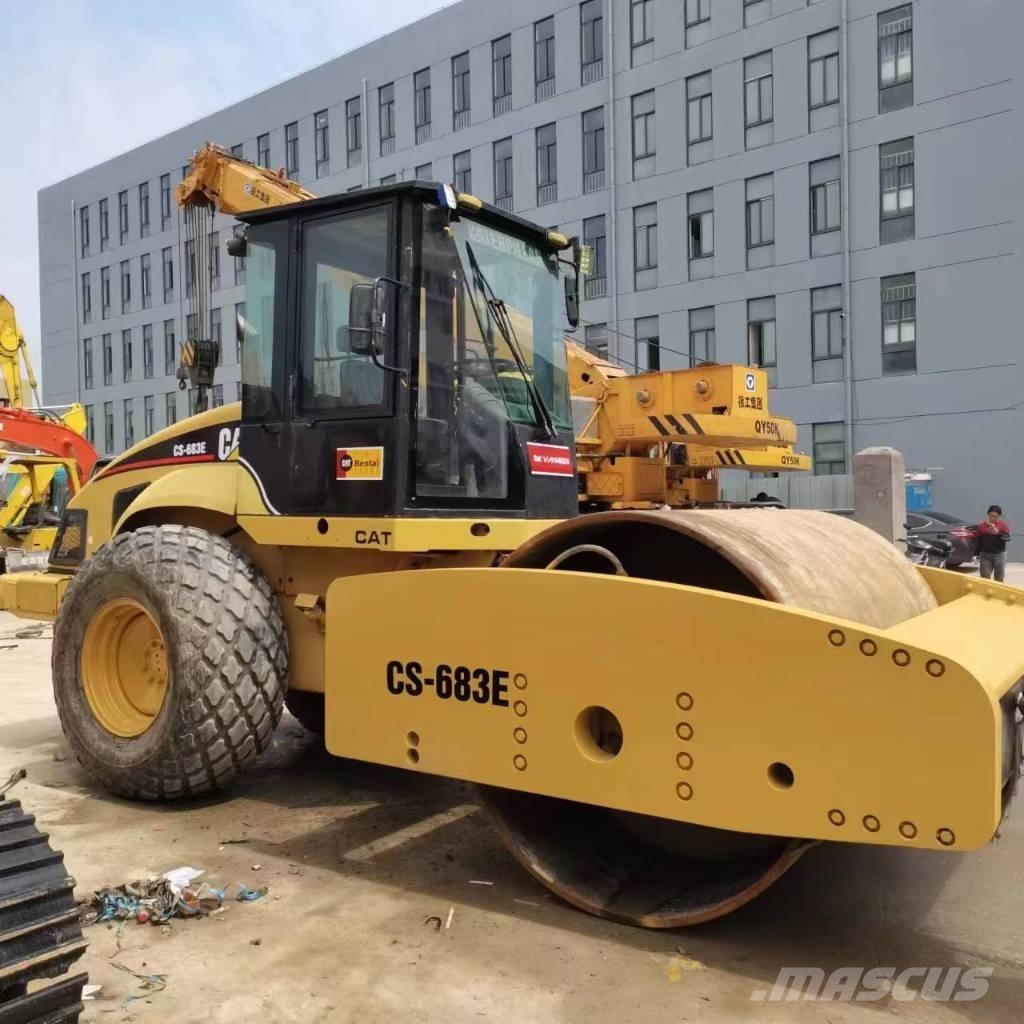 CAT CS 683 E Еднобарабанни ролки
