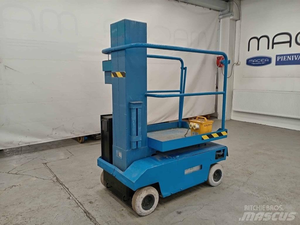Aichi SV 041 Вертикални мачтови повдигачи
