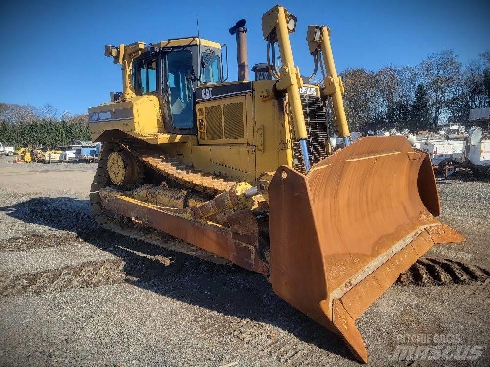 CAT D 8 R Верижни булдозери
