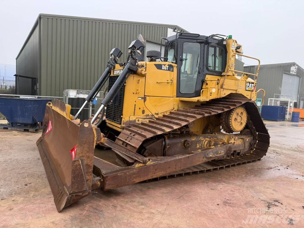 CAT D 6 T LGP Верижни булдозери
