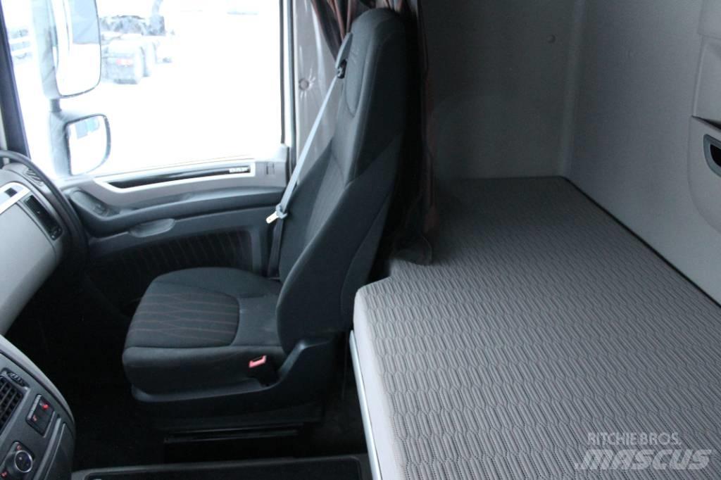 DAF XF530 6X4 FTT Влекачи