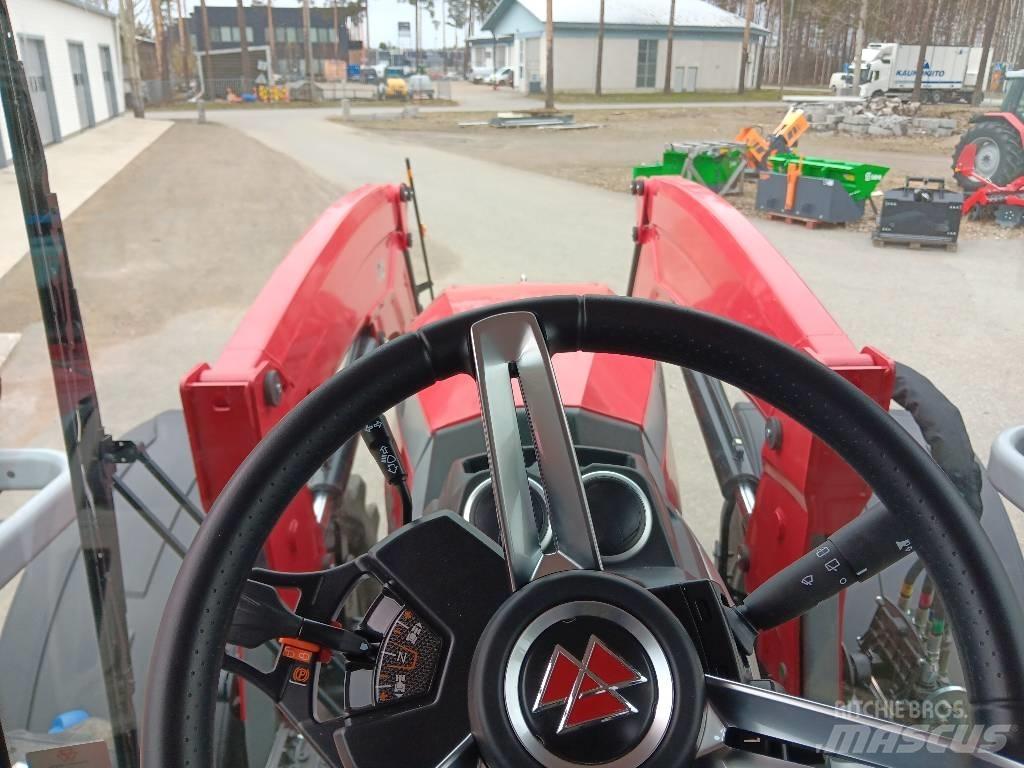 Massey Ferguson 8 S Трактори