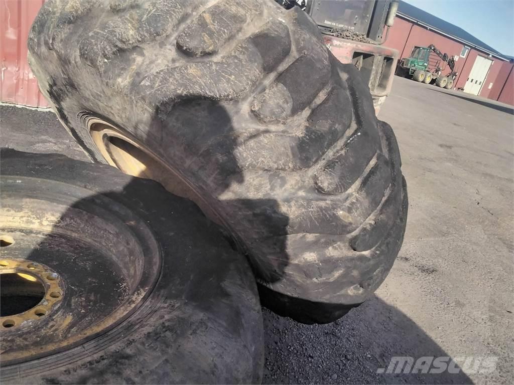 Nokian Els 17,5x25 Гуми