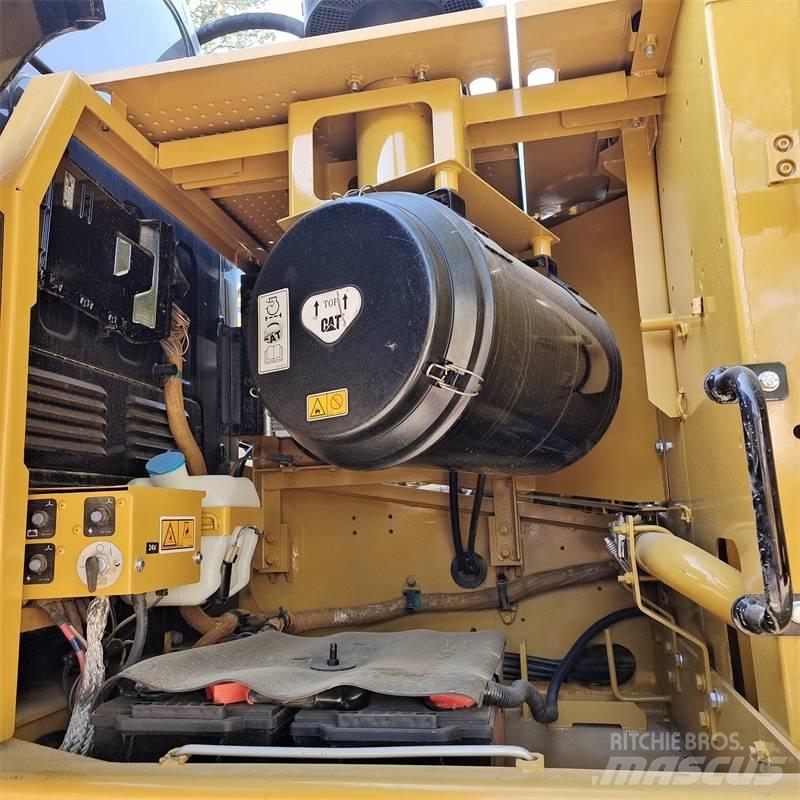CAT 320 GC Верижен екскаватор