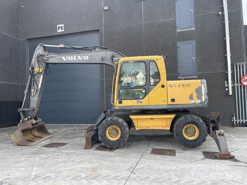 Volvo EW 140 B Колесни екскаватори