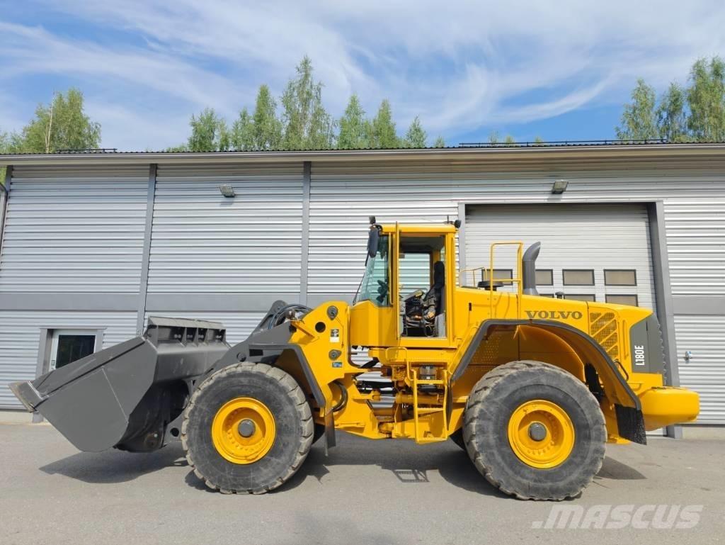 Volvo L 180 E Колесни товарачи