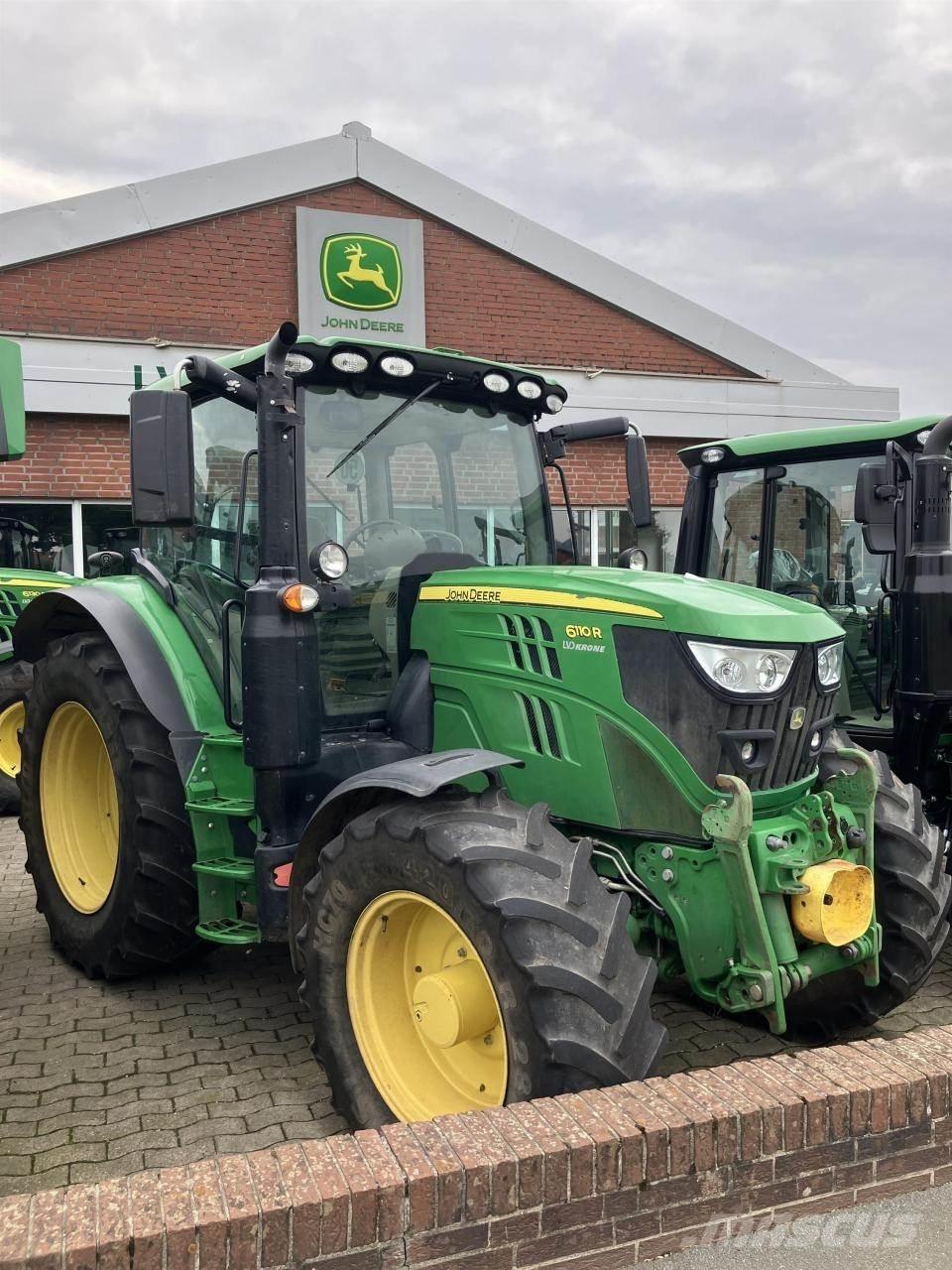 John Deere 6110R Трактори