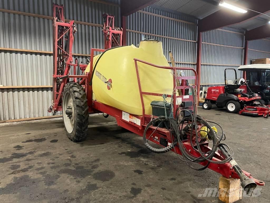 Hardi Ranger 2500 Прикачни пръскачки

