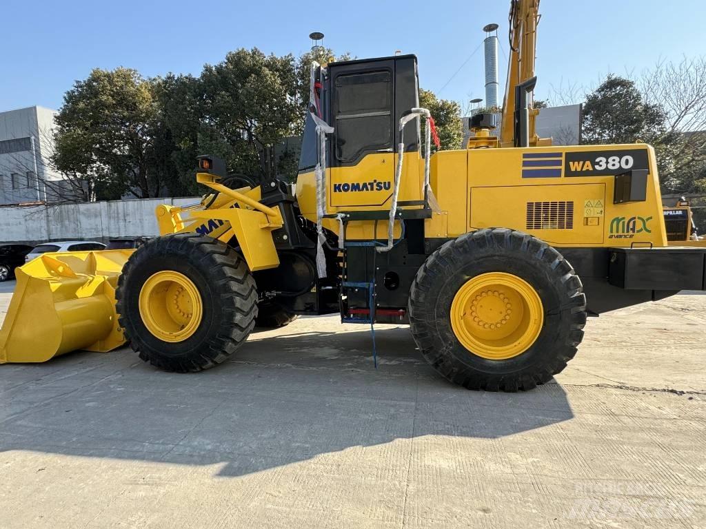 Komatsu WA380-6 Колесни товарачи
