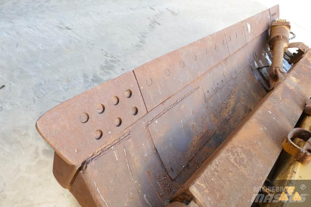 CAT D7G Blade Остриета