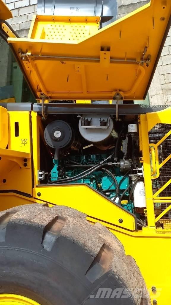 Volvo L 90 F Колесни товарачи