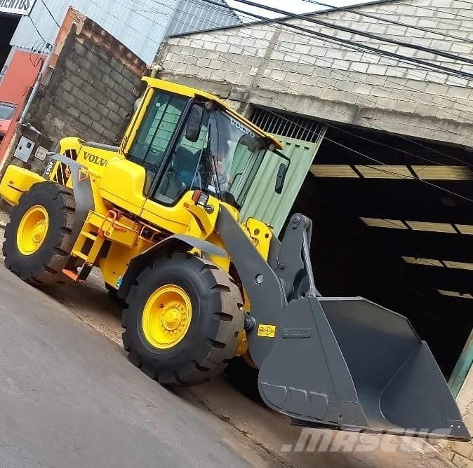 Volvo L 90 F Колесни товарачи