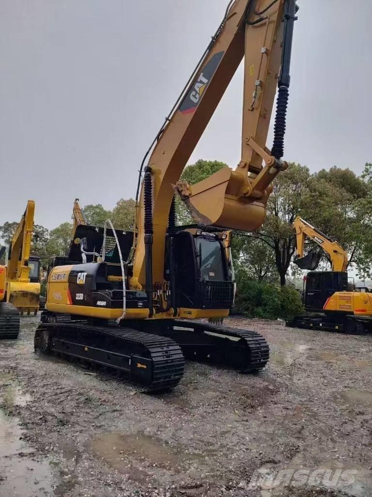 CAT 323D2 Верижен екскаватор