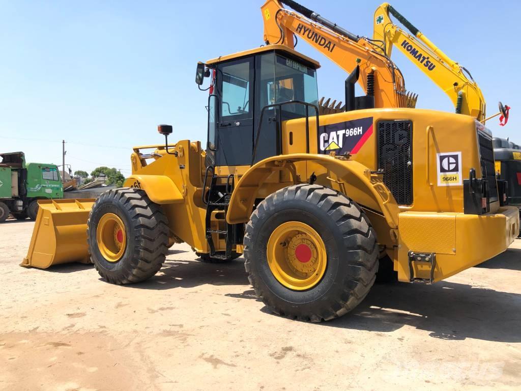 CAT 966H Колесни товарачи