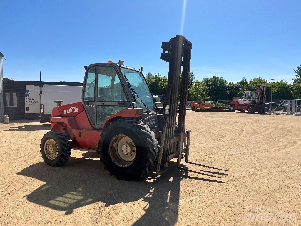 Manitou M 26.4 Камиони за херавни местности