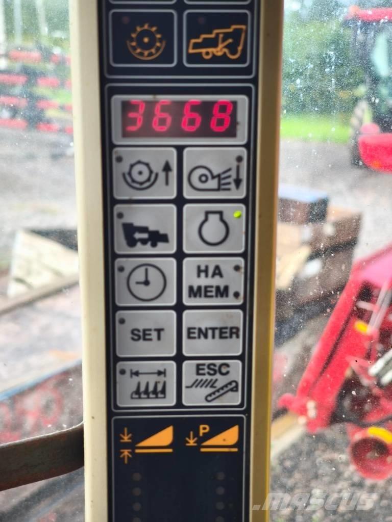 New Holland CS 6080 Комбайни