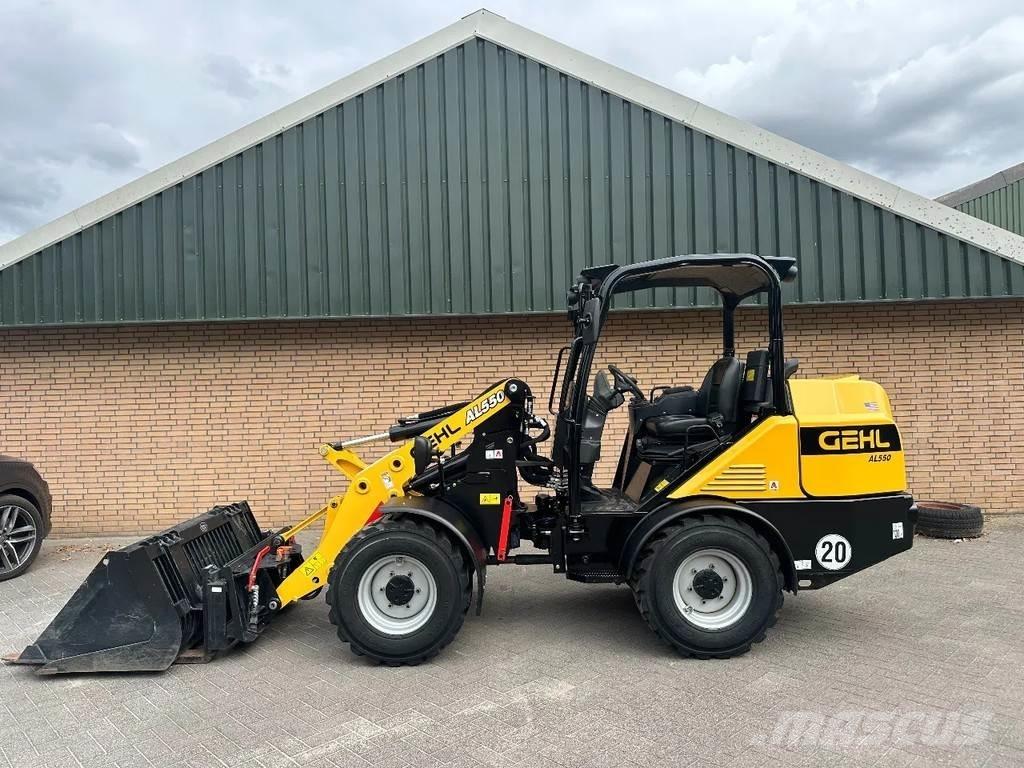 Gehl AL550 Колесни товарачи