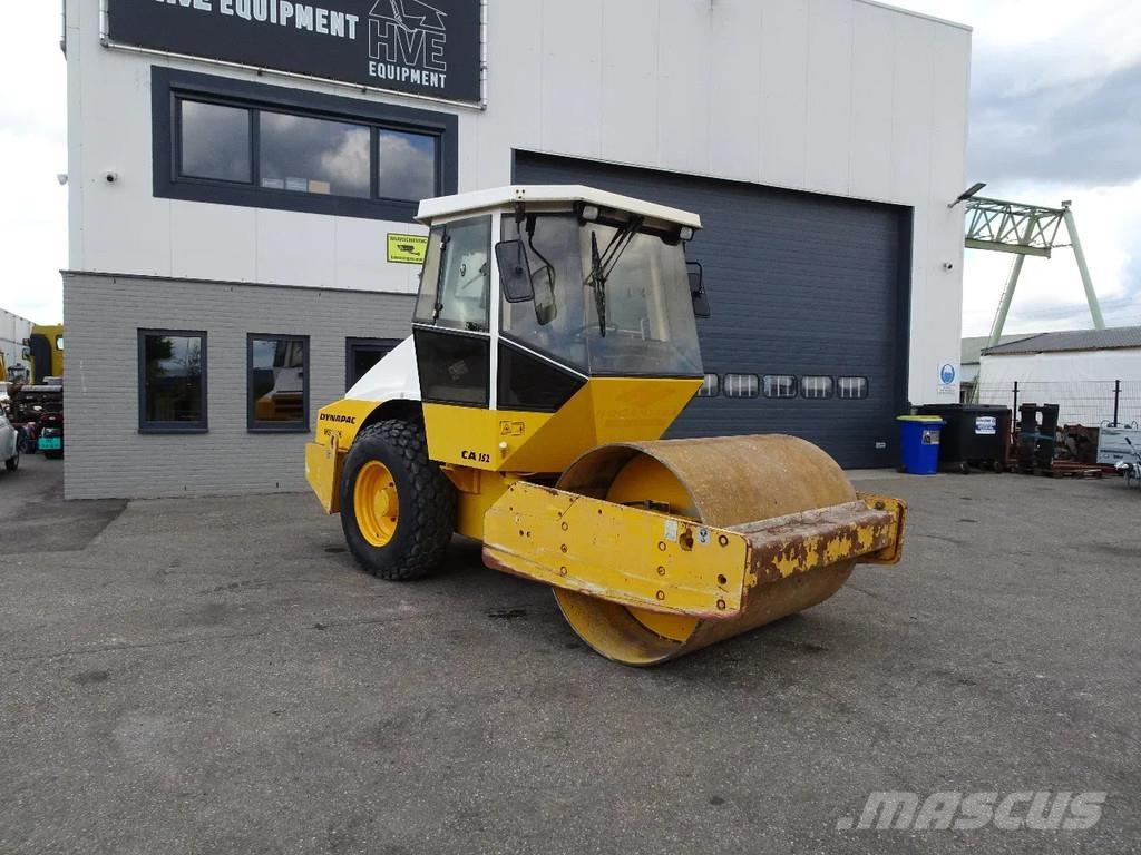 Dynapac CA152D Пневматични гумени  ролки
