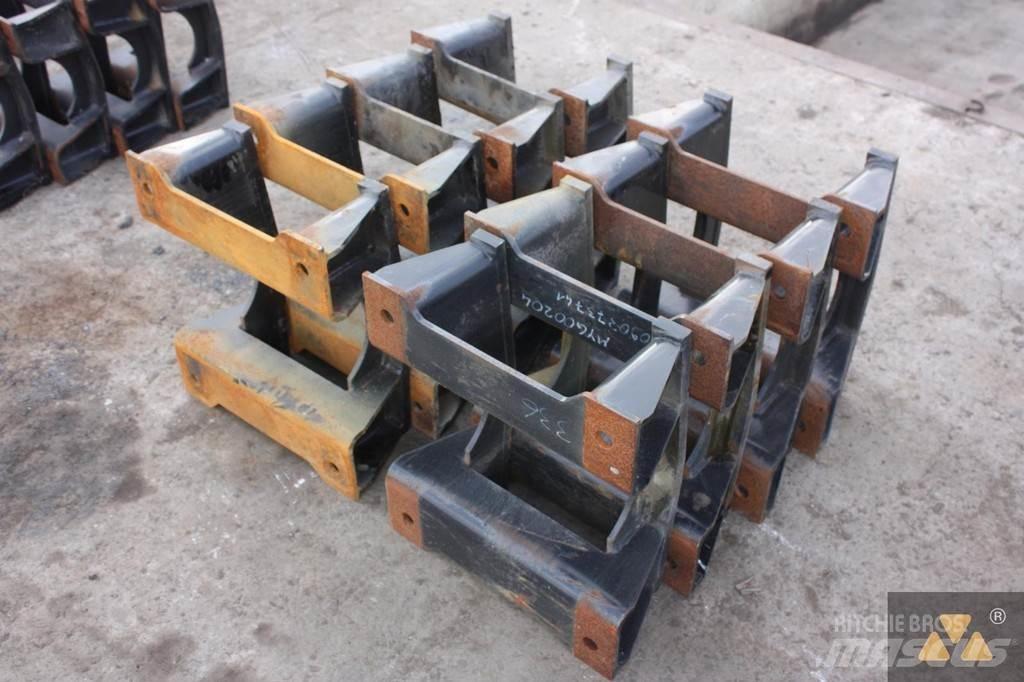 CAT Trackguards Шаси