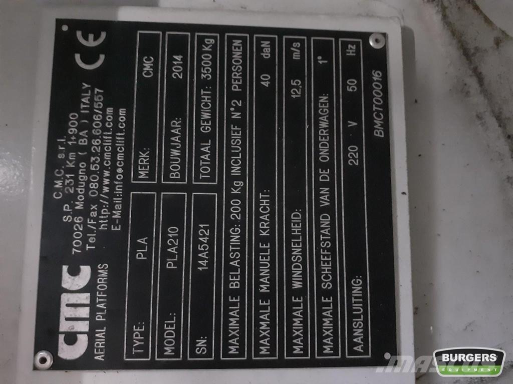 CMC PLA 210 Телескопични повдигачи
