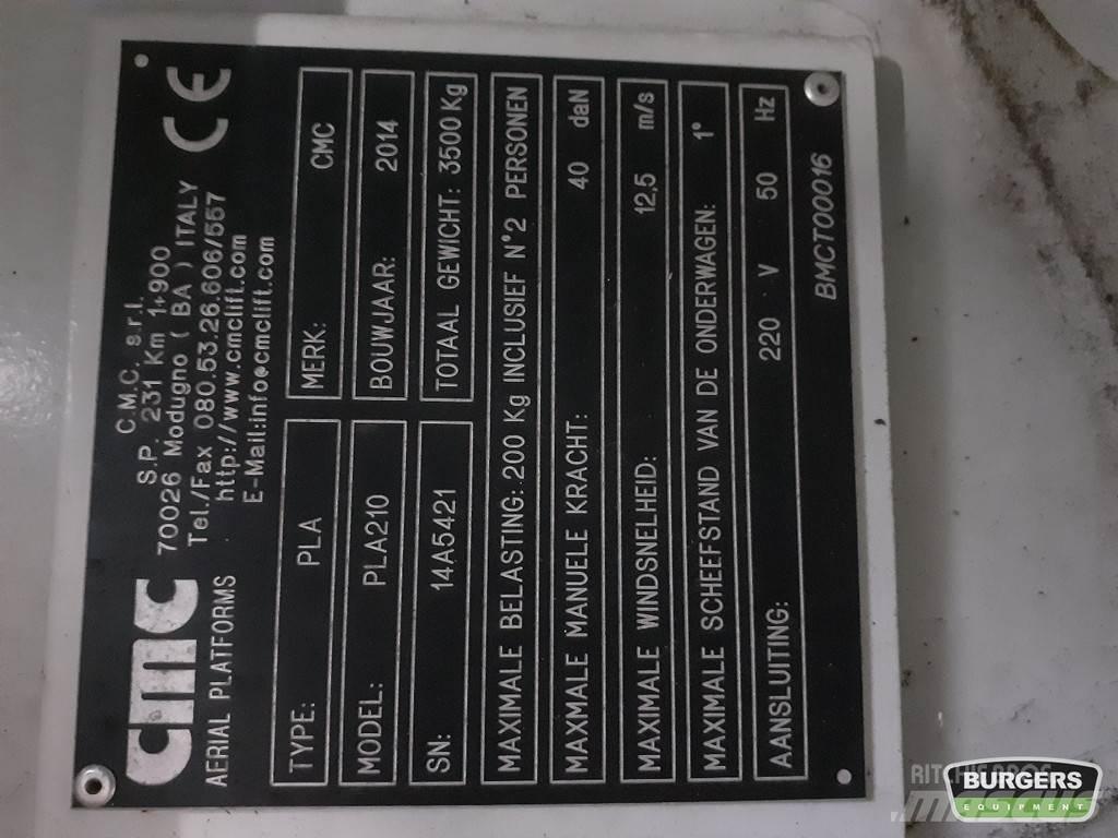 CMC PLA 210 Телескопични повдигачи

