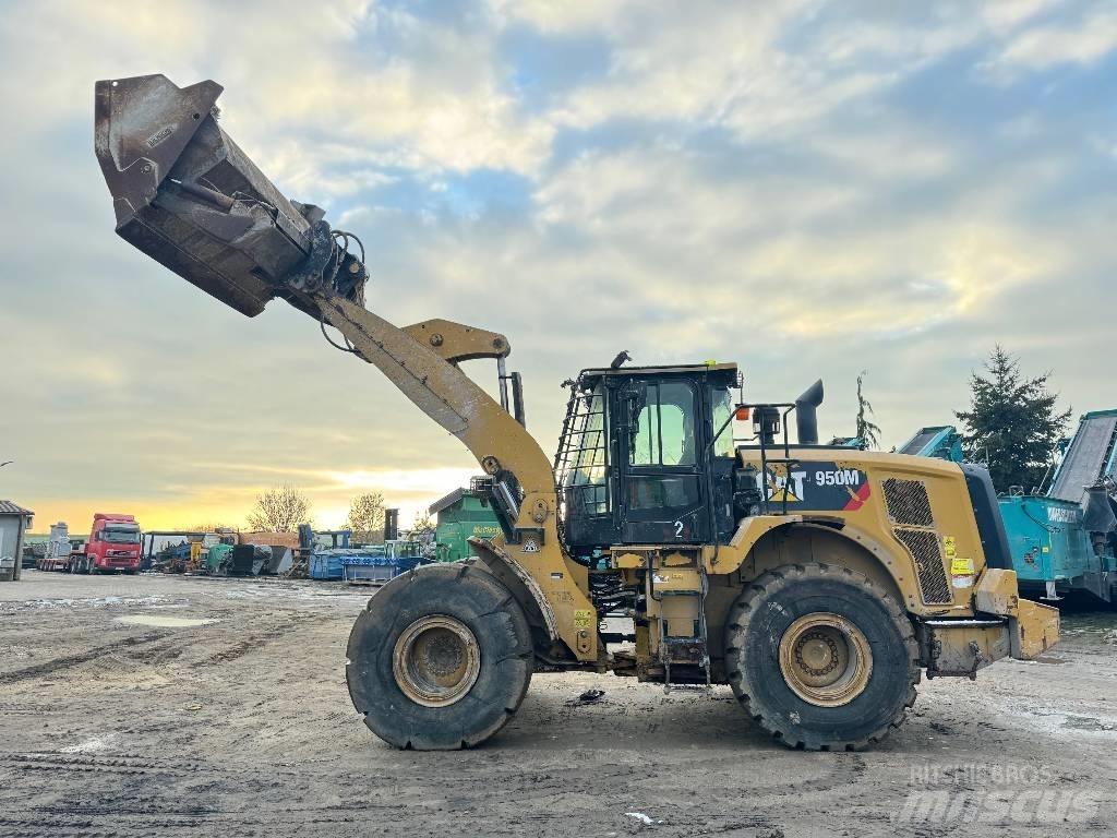 CAT 950M HighLift Колесни товарачи