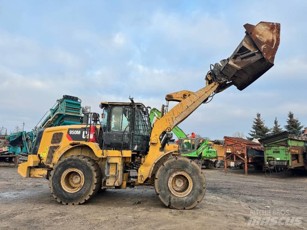 CAT 950M HighLift Колесни товарачи