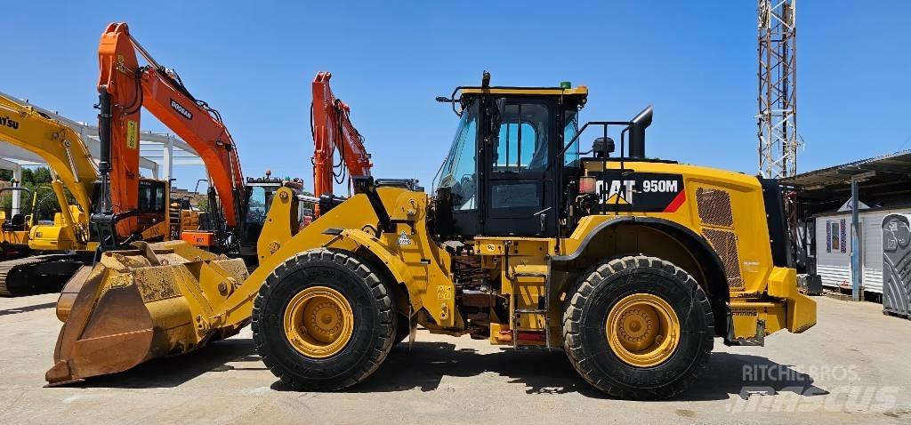 CAT 950 Колесни товарачи