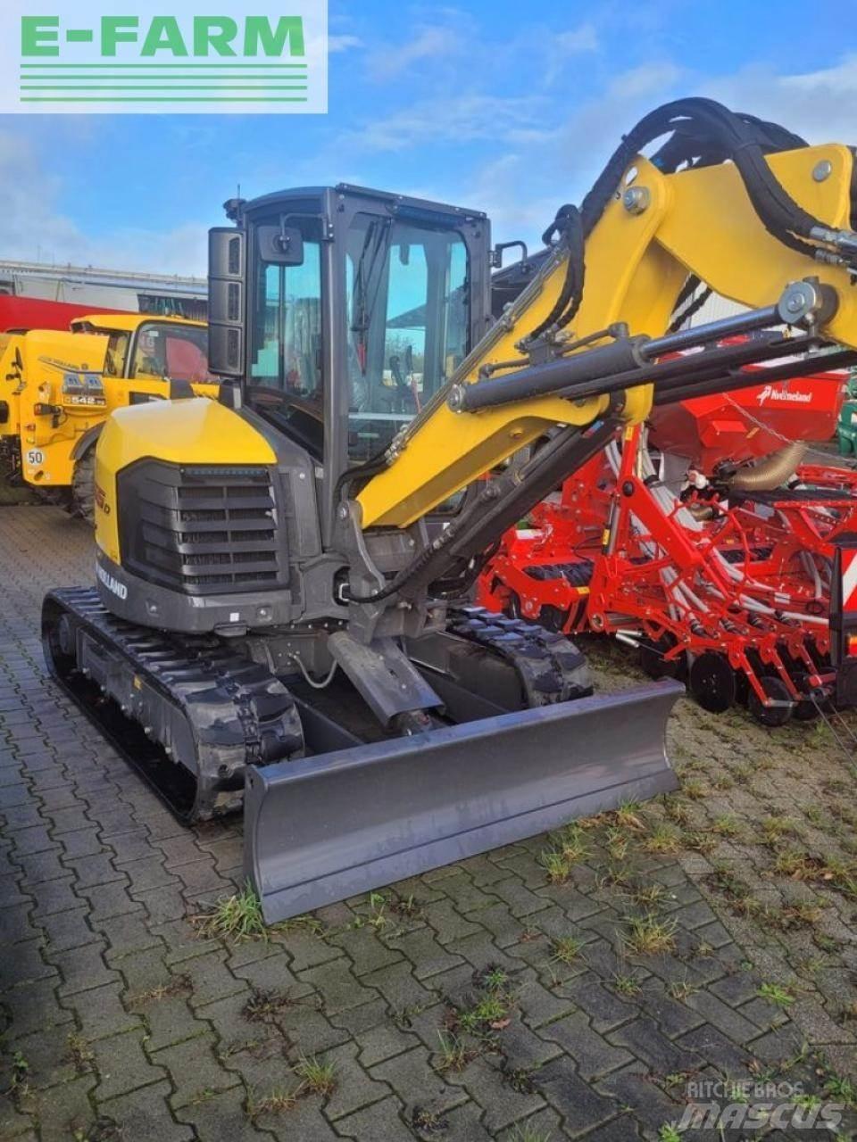 New Holland e55d Колесни екскаватори