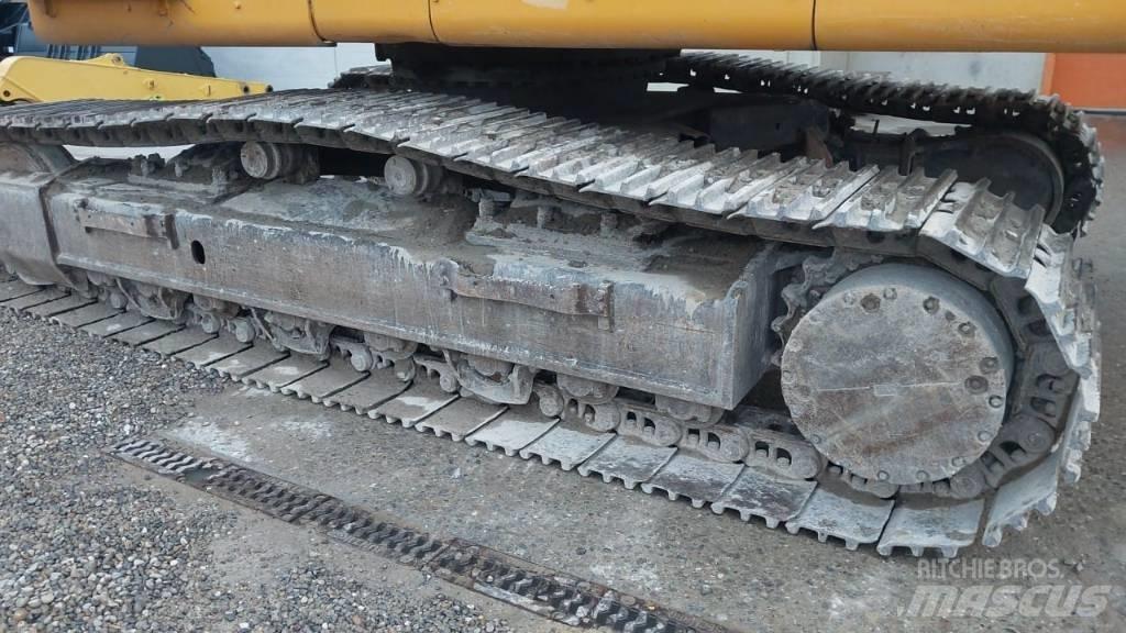 Komatsu PC450HRD-7E0 Багери за разрушаване
