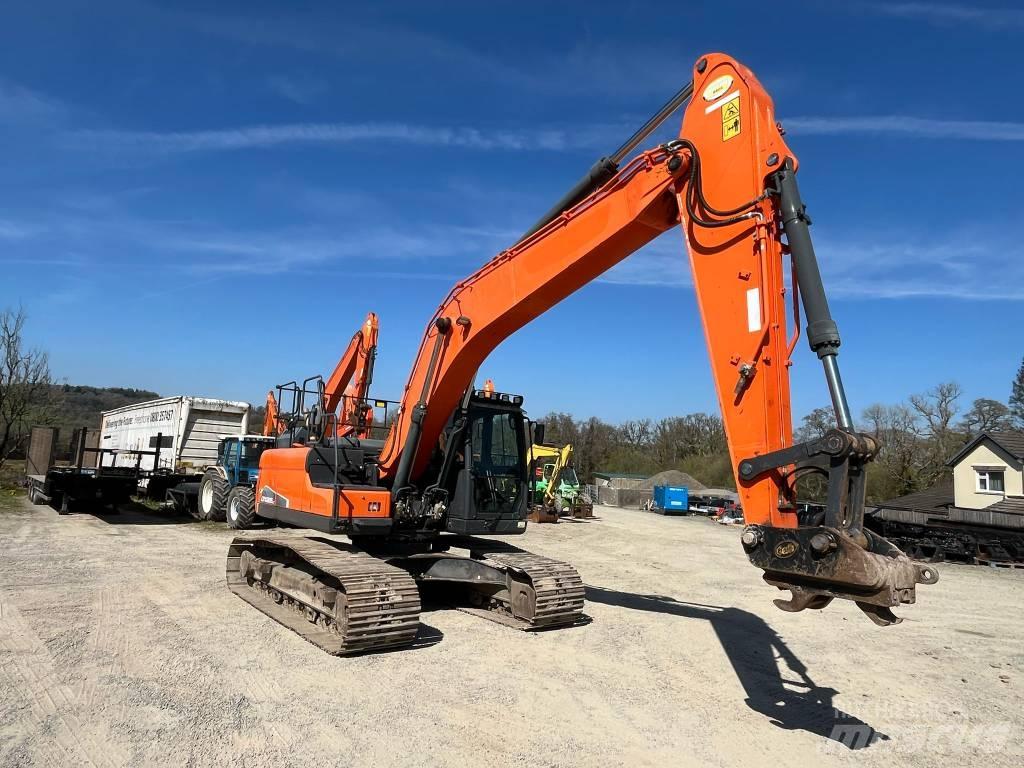 Doosan DX 225 Верижен екскаватор