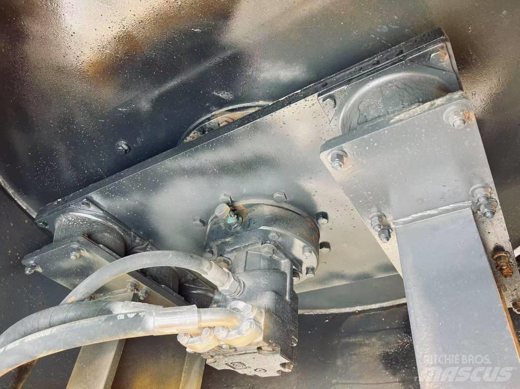 XCMG XS 223 J Еднобарабанни ролки
