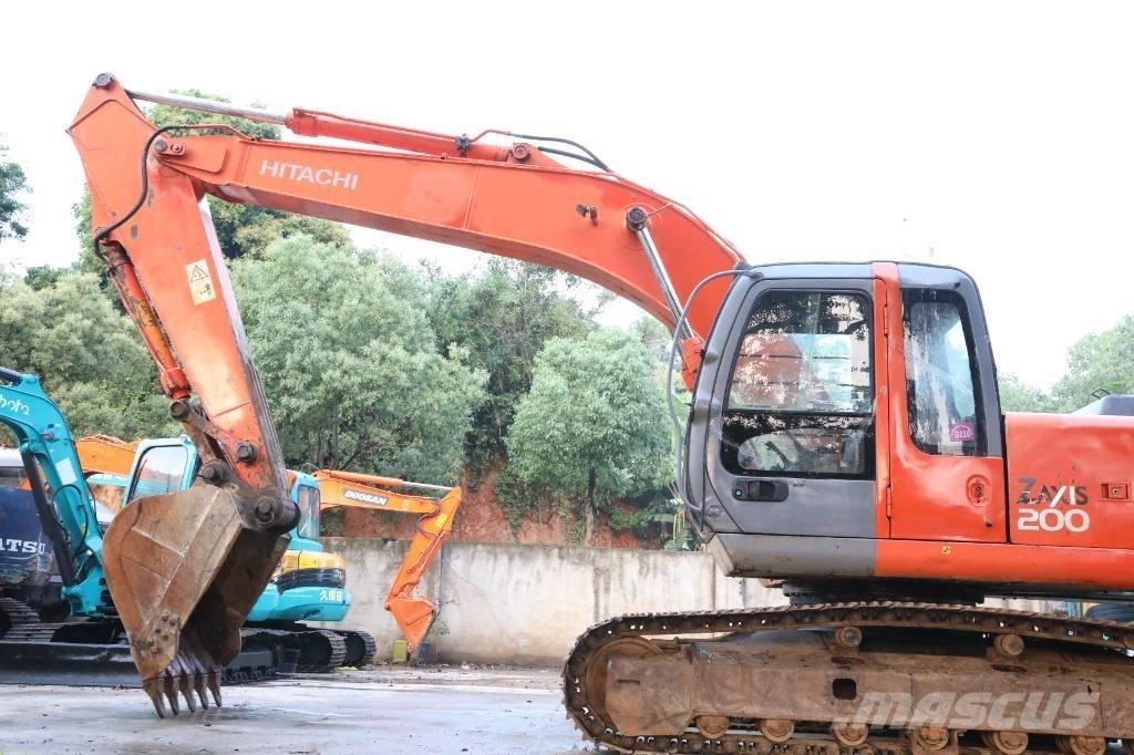 Hitachi ZX 200 LC-3 Верижен екскаватор