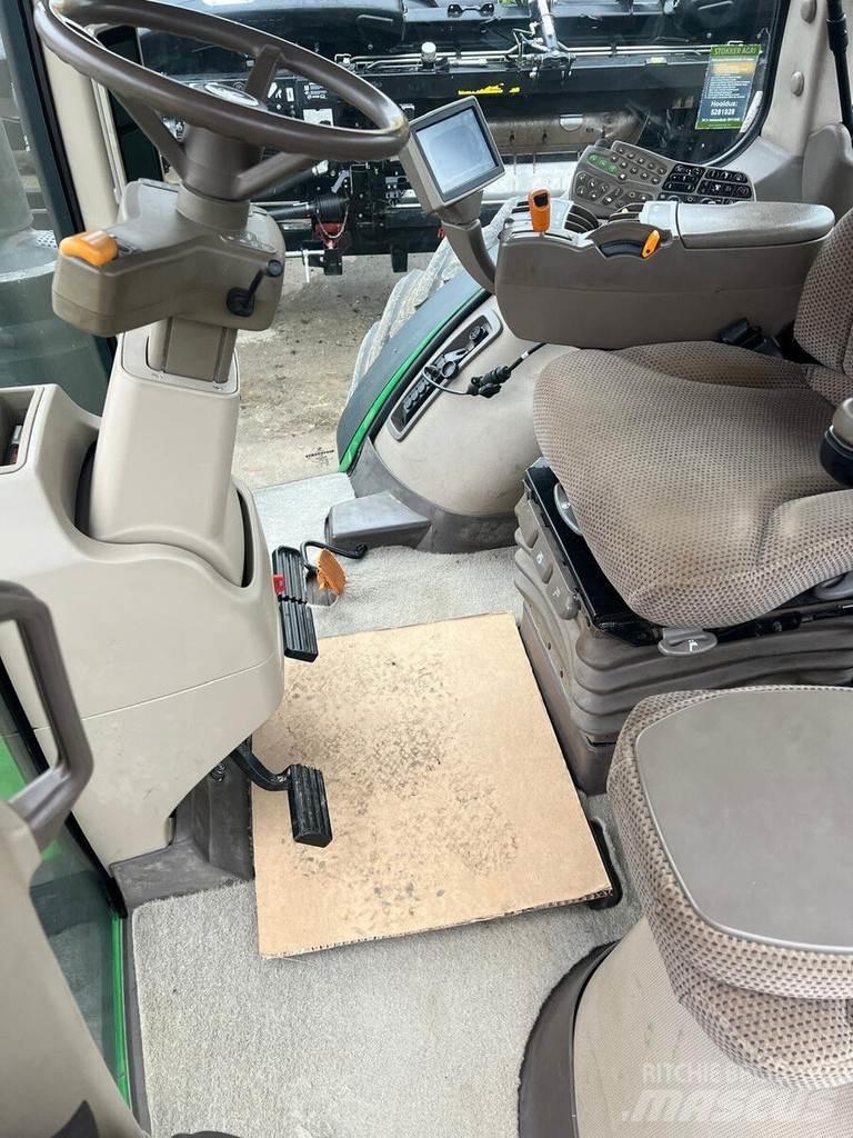 John Deere 8260R Трактори