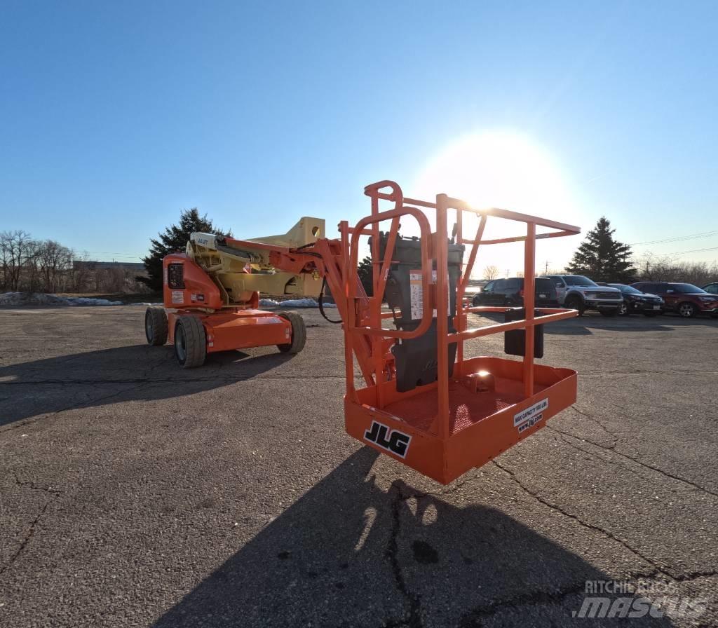 JLG E 450 AJ Съчленени стрелови подемници