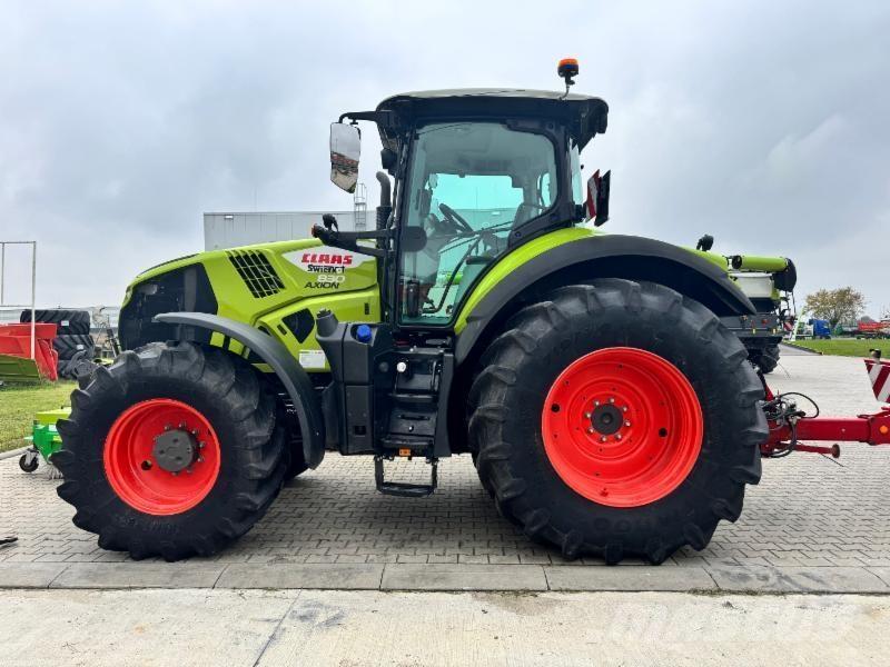 CLAAS AXION 830 Трактори