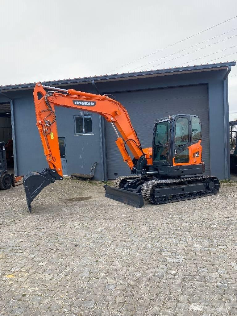 Doosan DX 85 R-3 Средни екскаватори 7т - 12т
