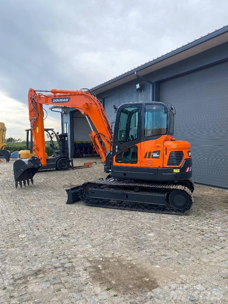 Doosan DX 85 R-3 Средни екскаватори 7т - 12т