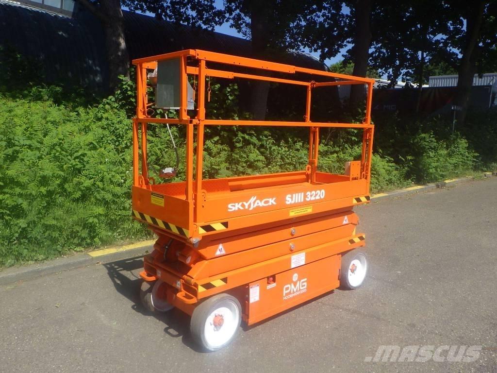 SkyJack SJ3220 Ножични работни платформи