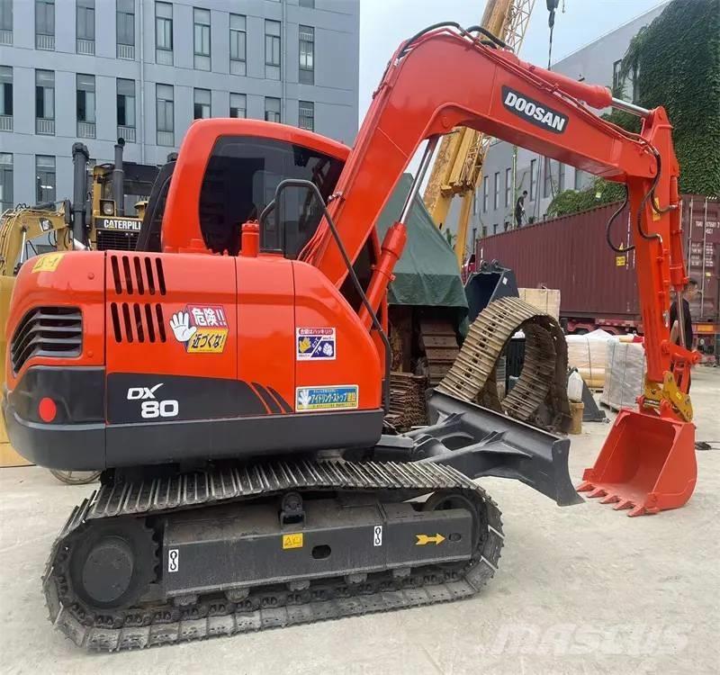 Doosan DX80 Средни екскаватори 7т - 12т