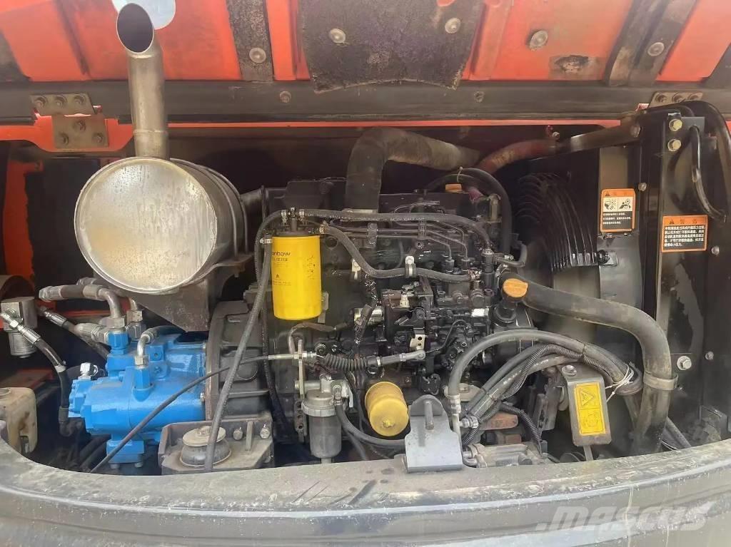 Doosan DX80 Средни екскаватори 7т - 12т