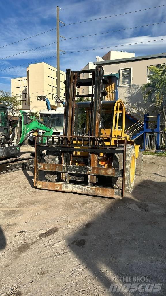 JCB S120 Камиони за херавни местности