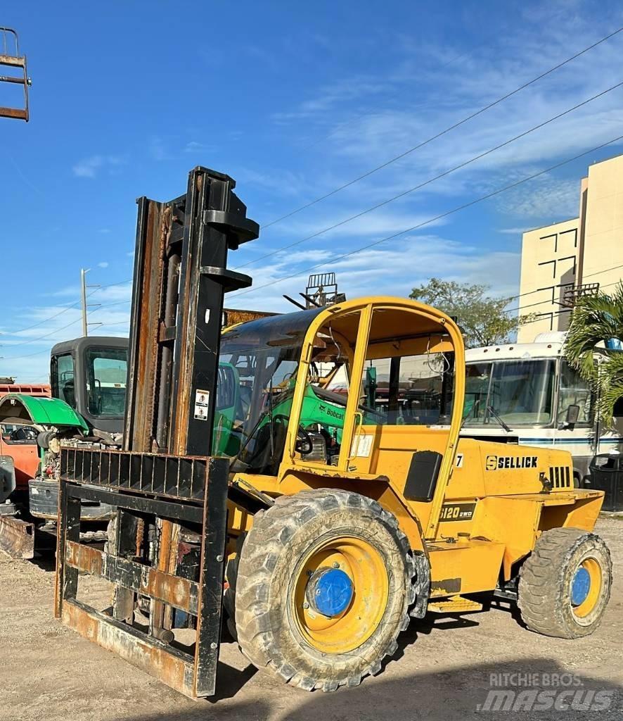JCB S120 Камиони за херавни местности