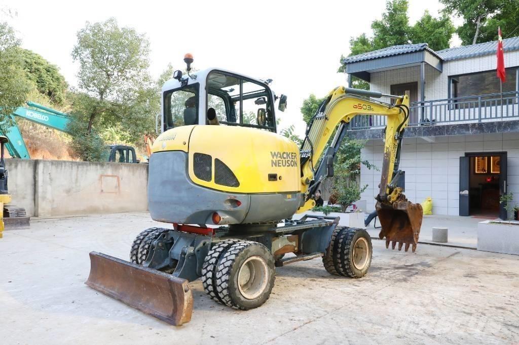 Wacker Neuson 6503 Колесни екскаватори