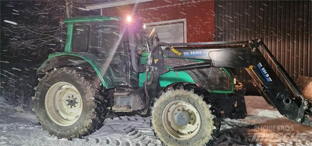 Valtra T182 Трактори