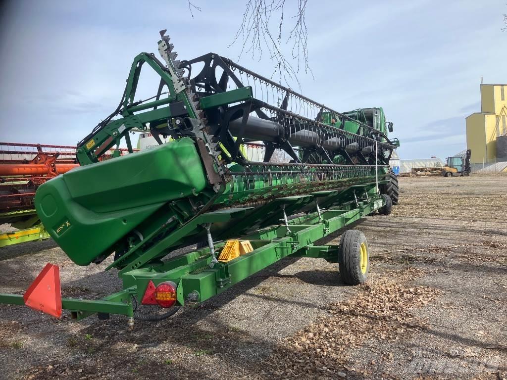 John Deere 670i Комбайни