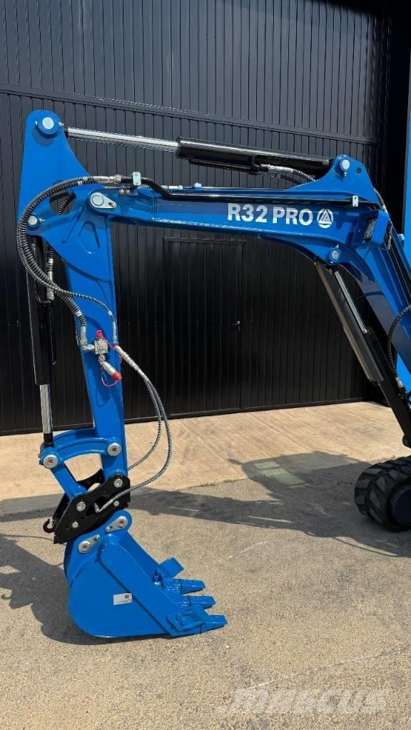Rippa R32 PRO Мини екскаватори < 7 т