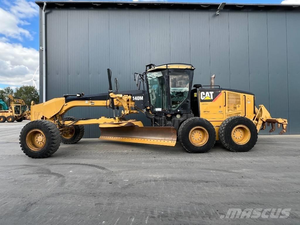 CAT 140M Грейдери