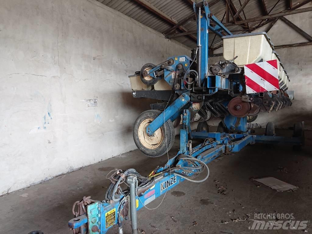 Kinze 2300 Машини за прецизно сеене