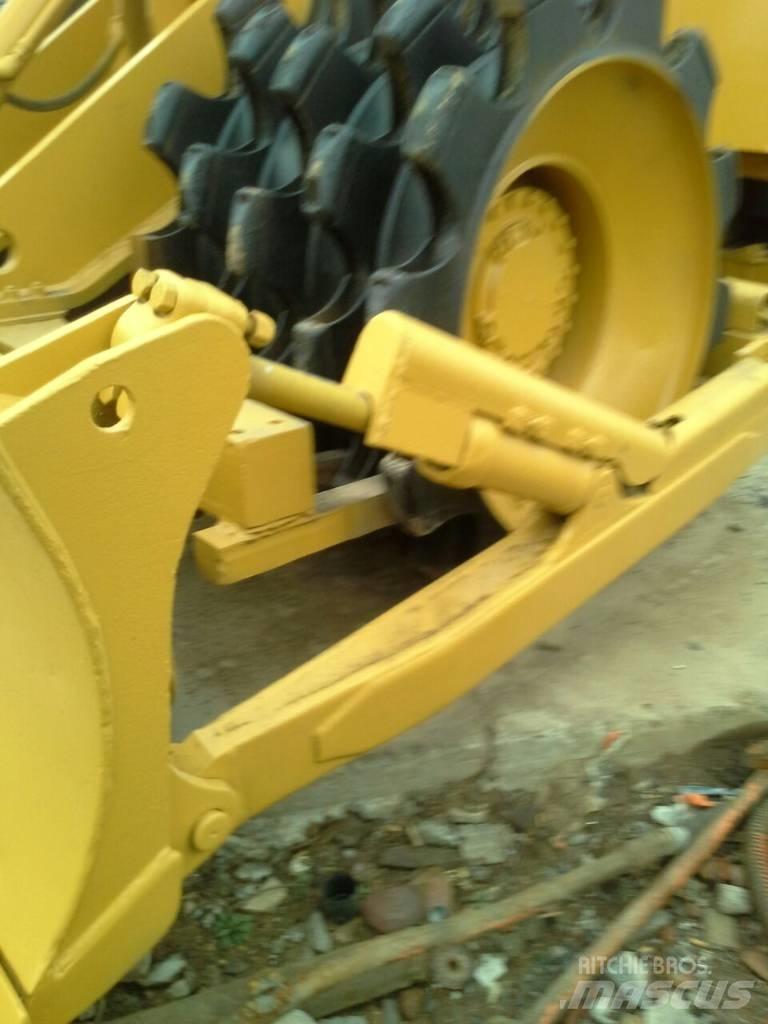 CAT 815 B Уплътнители за почва
